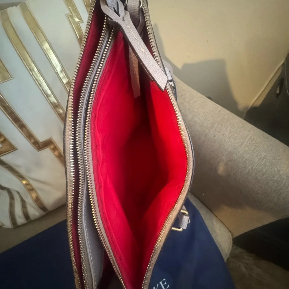 Dooney & Bourke chic versatile